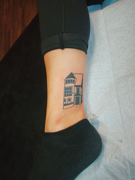 murder house tattoo #ahs #americanhorrorstory #murderhouse #tattoo American Horror Story Tattoos, American Horror Story Tattoo Ideas, Ahs Tattoo Ideas, House Tattoos, Ahs Tattoo, House Tattoo, American Horror Story Tattoo, Dumbest Tattoos, Art Flash