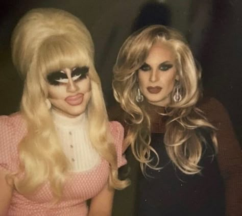 Trixie Mattel And Katya, Katya And Trixie, Katya Zamolodchikova, Trixie Katya, Trixie Mattel, Trixie And Katya, Bald Men, Rupaul's Drag Race, Blonde Women