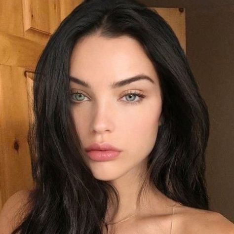 Blue Eyes Dark Hair Girl, Black Hair Pale Skin Aesthetic, Pale Girls With Black Hair, Black Hair With Green Eyes, Cool Dark Brown Hair, Green Eyes And Black Hair, Black Hair Grey Eyes, Dark Brown Hair Pale Skin, Black Hair Green Eyes Girl