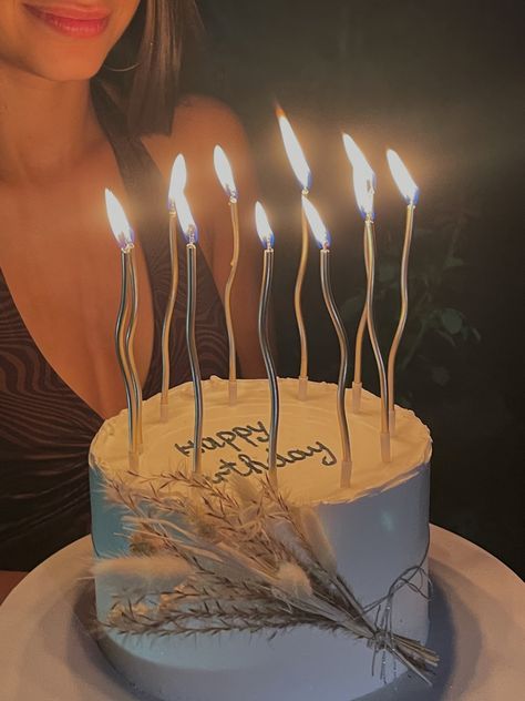 Candles For Birthday Cake, Birthday Esthetics Background, Aesthetic Birthday Cake Pictures, Birthday Corner Decoration, Aesthetic Birthday Candles, December Birthday Aesthetic, Birthday Cake Candles Aesthetic, Birthday Cake Picture Ideas, Birthday Cakes 17