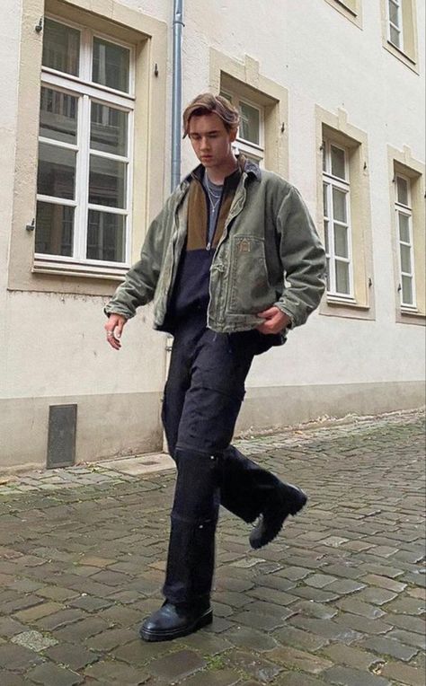 Male Indie Outfits, Courdory Jacket Outfit, Men Boots Outfit, Layering Outfits Men, Masc Fashion, Guy Fits, Boy Fits, Mens Outfit Inspiration, Mens Fashion Streetwear