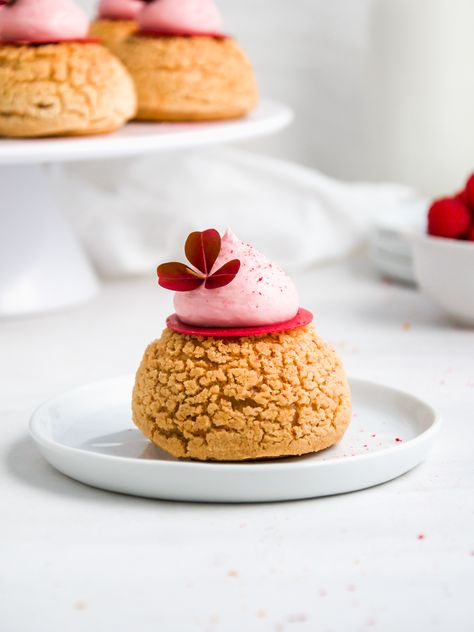 Raspberry Choux au Craquelin — Julie Marie Eats Raspberry Cream Puff, Choux Cream, Choux Buns, Paris Brest, Dessert Photography, Baking Basics, Choux Pastry, Cream Puff, Marshmallow Fluff