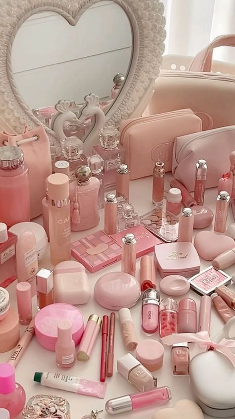 Koleksi Makeup, Makeup Beauty Room, Sephora Skin Care, Pink Lifestyle, Pink Cosmetics, Fancy Makeup, Pretty Skin Care, Pink Girly Things, Pink Makeup