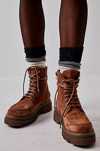 Free People Boots, Comfy Boots, Boho Boots, Comfy Boot, Moccasins Style, Brown Suede Boots, Vegan Boots, Loose Outfit, Comfy Fashion