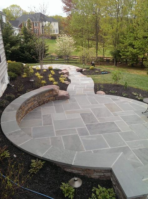 Travertine Patio Ideas, Stamped Concrete Front Walkway, Granite Patio Ideas, Patio Flagstone Ideas, Oval Patio Ideas, Gray Stone Patio, Landscape Pavers Ideas, Natural Stone Patios, Backyard Paver Ideas Paving Stones Patio