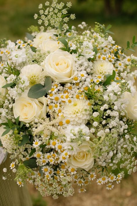 The Summer Linen bouquet - an arrangement of white dahlias, tanacetum daisy, white stocks, white gypsophila, white roses and white ammi dill White Dahlia Bouquet, White Stocks, Daisy Bridal Bouquet, Daisy Bouquet Wedding, Dahlia Wedding Bouquets, White Gypsophila, Vintage Bridal Bouquet, Daisy Wedding Flowers, Gypsophila Wedding