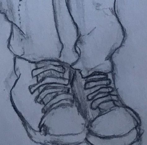 How To Draw Shoes On A Person Front View, How To Draw Shoes Front View Sneakers, Simple Shoe Drawing, Simple Shoes Drawing, How To Draw Shoes Sneakers, How To Draw Sneakers, Shoe Reference Drawing, Cartoon Shoes Drawing, How To Draw Shoes Front View