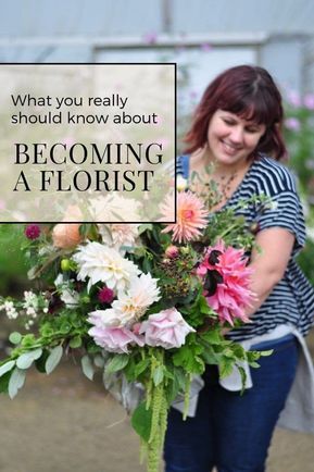 Floristry For Beginners, Become A Florist, Florist Studio, Floral Design Business, Floristry Design, Flower Shop Design, Flower Farming, Florist Design, Floral Business