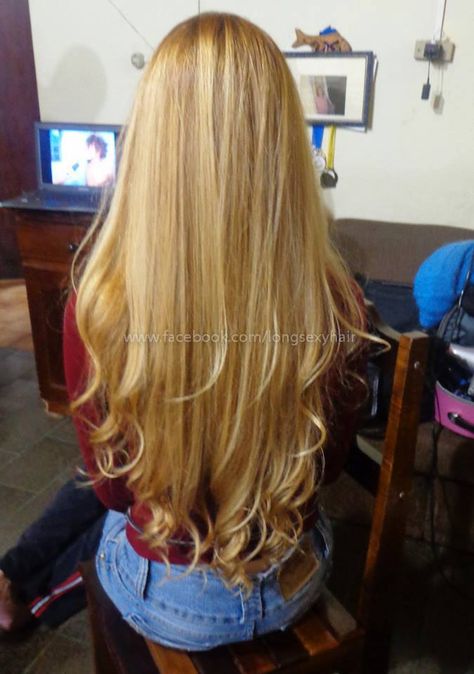 long straight hair with curled ends. #longhair Curled Ends Hair, Curling Straight Hair, Curled Ends, Balayage Blond, Beautiful Blonde Hair, Curls For Long Hair, Long Hair Pictures, Bangs With Medium Hair, Long Curls