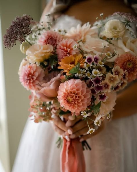 bridal bouquet • Instagram Wedding Flower, Bridal Bouquet, Wild Flowers, Poppies, Wedding Flowers, Flowers, Instagram