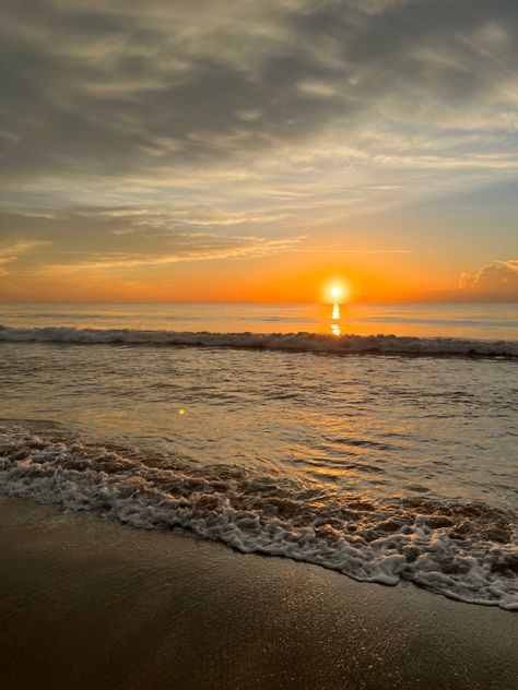 Sunrise On The Beach, Beach In Florida, Coco Beach, Cocoa Beach Florida, Orlando Beach, Vacation Pics, Florida Trip, Sand And Sea, Jesus Wallpaper