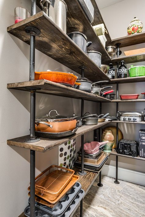 Industrial Shelving Pantry, Open Kitchen Pantry Shelves, Industrial Pantry Shelves, Pantry Industrial Design, Metal Shelf Pantry, Industrial Pantry Design, Farmhouse Pantry Shelving Ideas, Rustic Pantry Ideas, Pantry With Wire Shelves