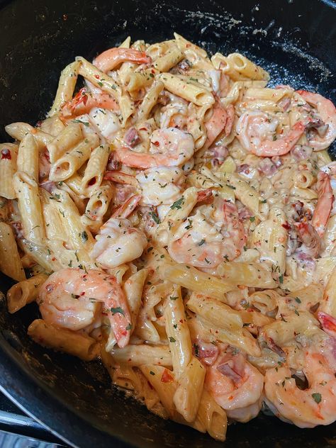 Cajun Shrimp Alfredo, Alfredo With Shrimp, Cheat Day Food, Cajun Alfredo, Shrimp And Sausage, Shrimp Alfredo, Soul Food Dinner, Easy Healthy Meal Prep, Food Babe