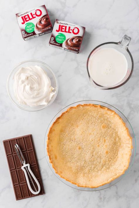 ingredients for chocolate pudding pie. Chocolate Pudding Pie Easy Jello, Chocolate Cream Pie With Pudding, Chocolate Pudding Pie Easy, Jello Chocolate Pudding Pie, Easy Chocolate Pudding Pie, Instant Pudding Pie, Baked Chocolate Pudding, Pudding Pie Recipes, Chocolate Pudding Pie