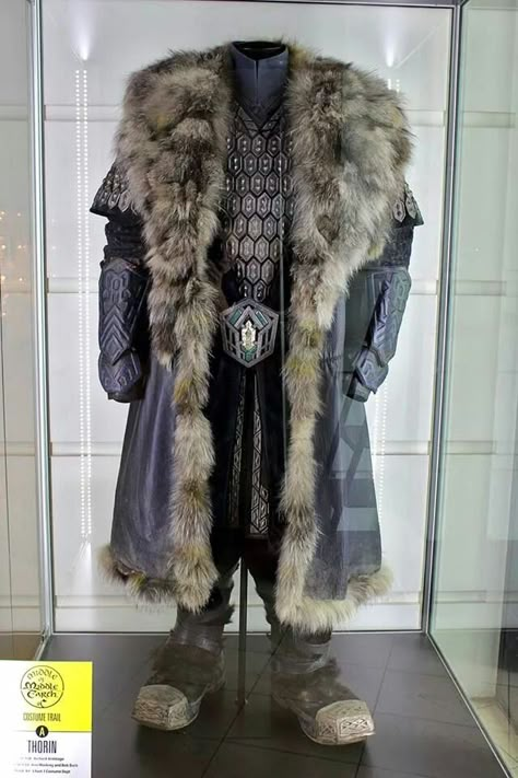 Thorin Hobbit Cosplay, Hobbit Costume, Costume Viking, Armor Clothing, Viking Costume, Viking Clothing, Leather Armor, Clothes Reference, Fantasy Costumes