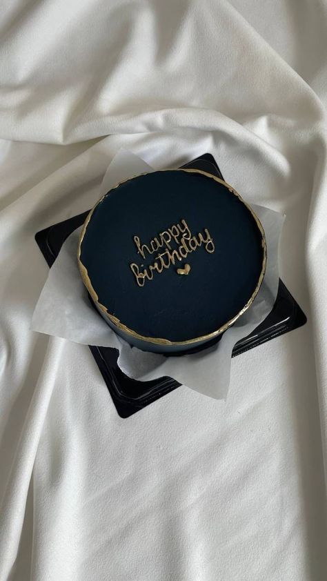 Male Birthday Cake, Birthday Cake For Boyfriend, Modern Birthday Cakes, خواتم خطوبة, Small Birthday Cakes, Cake For Boyfriend, 25th Birthday Cakes, Dessert Oreo, Birthday Cake Decorating Ideas