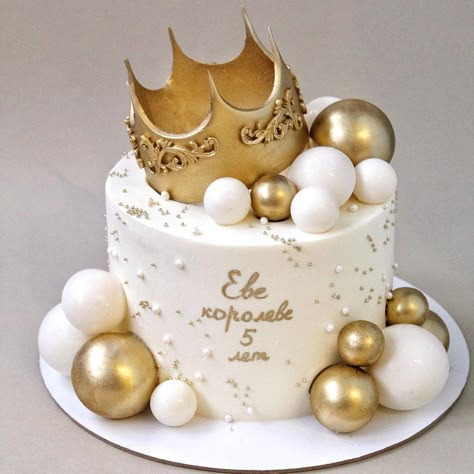 Cake Designs With Crown, Cack Birthday Boys, Golden Birthday Cakes For Boys, Golden Birthday Cake For Women, Birthday Cake With Crown, Crown Theme Cake, Crown Cake Ideas, Crown Cake Design, Crown Birthday Cake