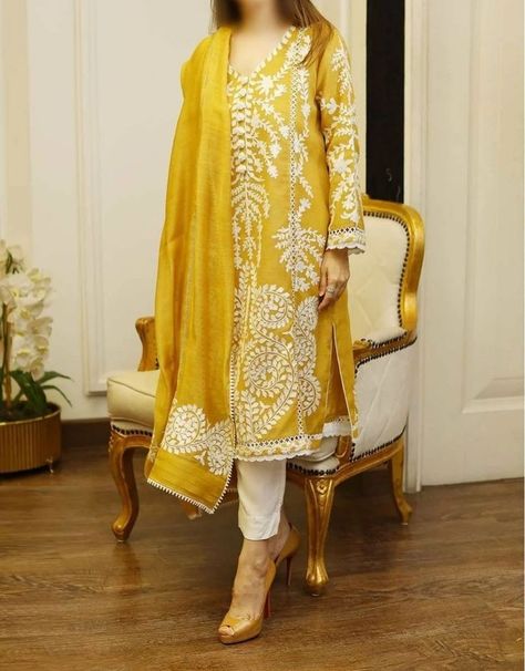 Pakistani Dress Design Ideas, Pakistani Eid Dresses, Aplic Work, Dress Designs For Girls, Dress Design Ideas, Suits Indian, Embroidery Boutique, Latest Dress Design, Salwar Kamiz