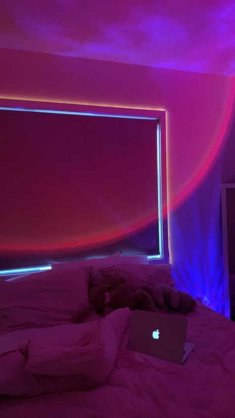 Vibe Rooms, Hypebeast Room, Future Apartment Decor, Pinterest Room Decor, Room Goals, Redecorate Bedroom, Dream House Rooms, Room Redo, Room Design Bedroom