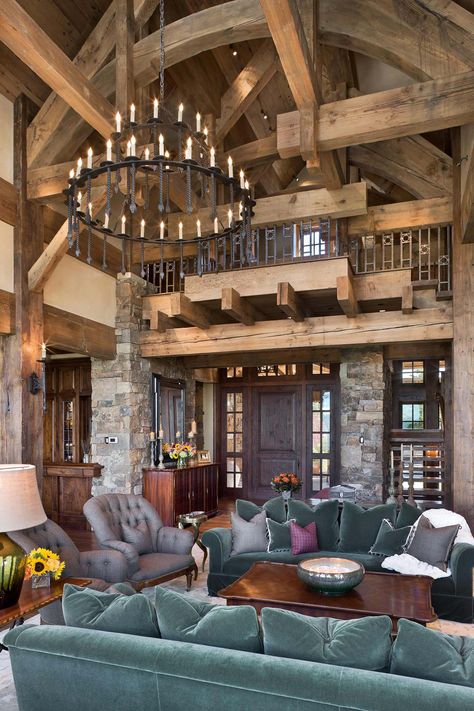 Rustic Mountain Retreat-Locati Architects-07-1 Kindesign Yellowstone Club, Lodge Homes, Frame Ideas, Lodge Style, Timber House, Cabin In The Woods, Rustic Living, Rustic Living Room, The Ceiling