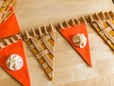 Table Decorations Fall, Felt Pie, Pie Banner, Thanksgiving Garland, Fall Autumn Decor, Thanksgiving Pie, Pie Slice, Felt Pumpkins, Felt Banner