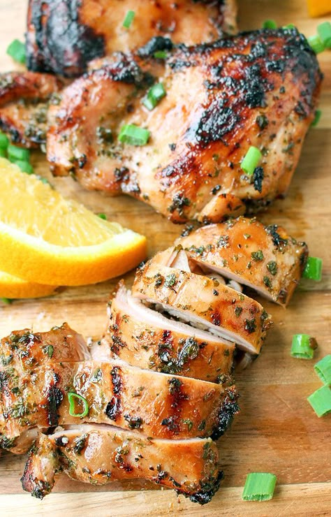 Best Paleo Whole30 Marinade - Real Food with Jessica Paleo Chicken Marinade, Paleo Marinade, Paleo Grilled Chicken, The Whole 30, Whole30 Meals, Whole 30 Meal Plan, Paleo Chicken Recipes, Whole 30 Diet, Paleo Foods