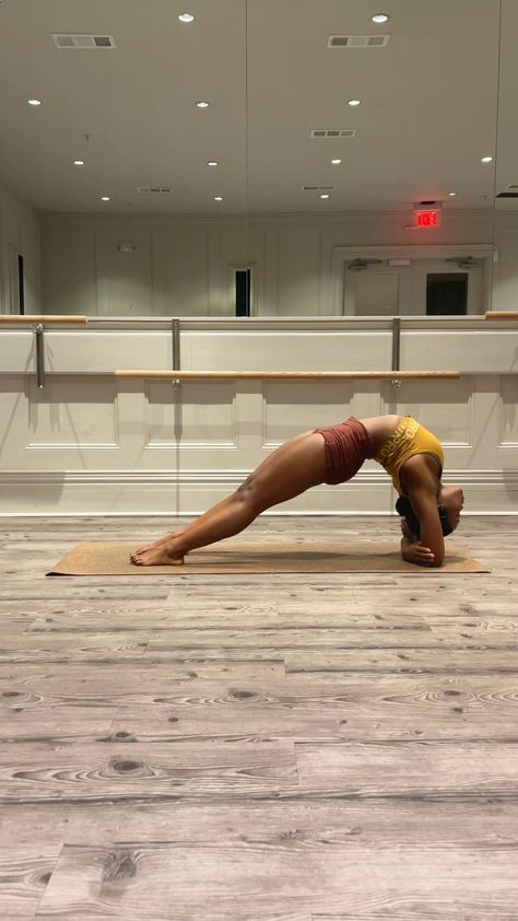 Yoga Aesthetic, Yoga Inspo, Yoga Motivation, Love This Song, Pose Yoga, Fitness Inspiration Body, Yoga Stretches, Workout Aesthetic, Yoga Routine