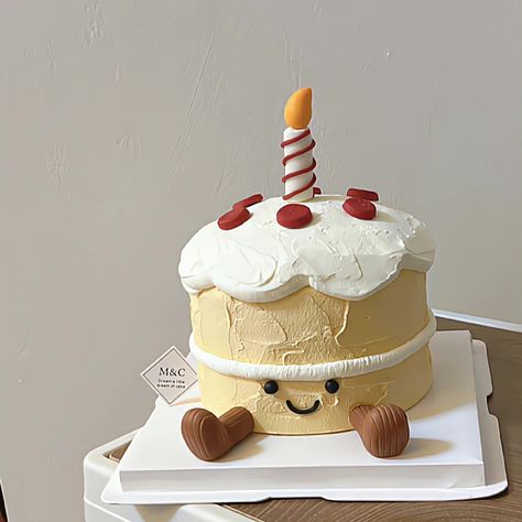 Fun Bday Cakes, Jellycat Birthday Cake, Jelly Cat Cake, Jellycat Cake, Unique Cake Ideas, Tort Hello Kitty, Cake Cute, Pumpkin Pancake Recipe, Funny Birthday Cakes