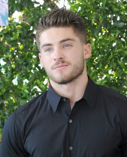 I wish our society would stop encouraging young men to grow facial hair. Beards are for older men.  Young men should display their hairless good looks.  Why should they pretend to older? Cody Allen, Growing Facial Hair, Theo Raeken, Young Mens Fashion, Mens Facial Hair Styles, Cody Christian, Austin Mahone, Christian Pictures