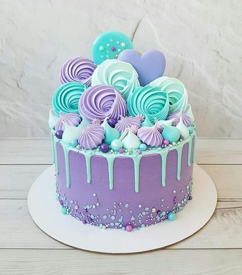 Gökkuşaği Pasta, Dreamy Cake, Name On Cake, Write Name On Cake, Birthday Cake With Name, Candy Birthday Cakes, Cake With Name, Purple Cakes, Cake Name