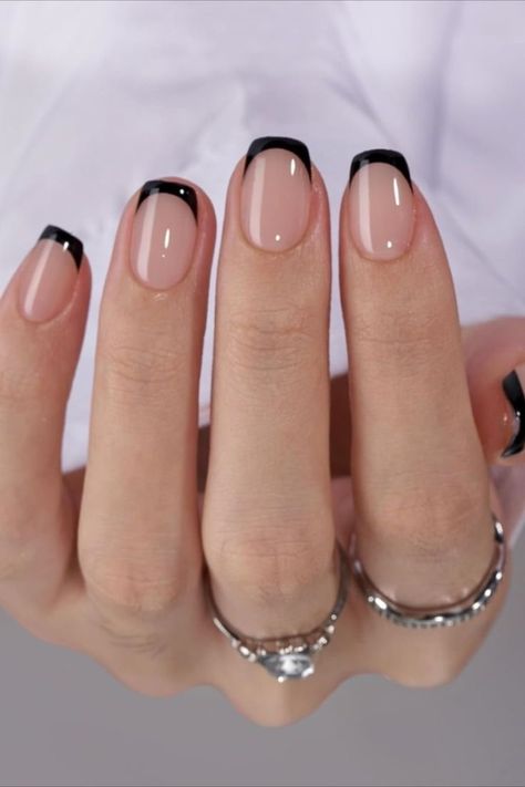 French Tip Nails On Short Nails, Gel Nails Square Oval, Black Squoval Nails Short, Finger Tip Length Nails, Black Tips On Nails, Short Black Tips Nails, French Tip Gel Nails Short With Glitter, Short Nails Black Tips, Short Gel Nails Black French Tips