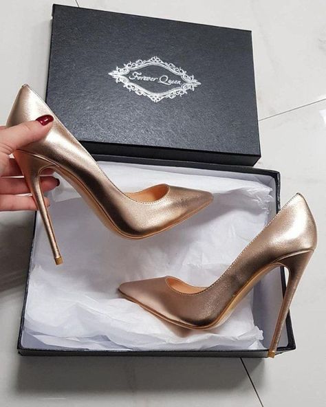 Pencil Heels, Dr Shoes, Shoes Heels Classy, Cute Shoes Heels, Classy Shoes, Wedding Shoes Heels, Chic Shoes, Fancy Shoes, Shoes Heels Wedges