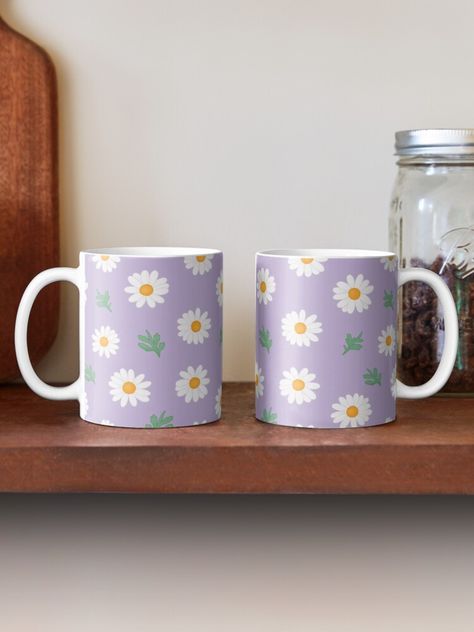 "Pastel Purple Daisies Floral Pattern" Mug by noryushi | Redbubble Violet Accessories, Cafe Design Ideas, Purple Mug, Clay Cafe, Mug Painting, Purple Floral Pattern, Diy Pottery Painting, Mum Mug, Pattern Mug