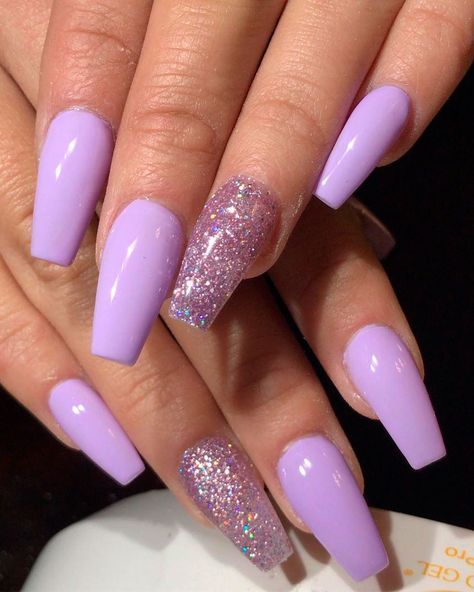 Light purple nails Light Purple Nails, Accent Nail Designs, Nails Short Acrylic, Glitter Accent Nails, Nails Acrylic Short, Purple Acrylic Nails, Nails Acrylic Coffin, Purple Nail Designs, Lavender Nails