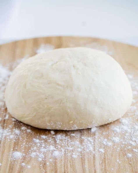 This easy homemade pizza dough is made in just 60 minutes and has a nice, crisp outside and great flavor. Perfect for pizza night with the family! #pizza #pizzadough #homemadepizza #pizzadoughrecipe #homemade #baking #italian #italianrecipes #pizzanight #easyrecipe #recipes #iheartnaptime Semolina Pizza Dough, Easy Crust Recipe, Wheat Pizza Dough Recipe, Pizza Dough From Scratch, Homemade Pizza Dough Easy, Best Pizza Dough Recipe, Pizza Dough Recipe Easy, Best Pizza Dough, Best Homemade Pizza