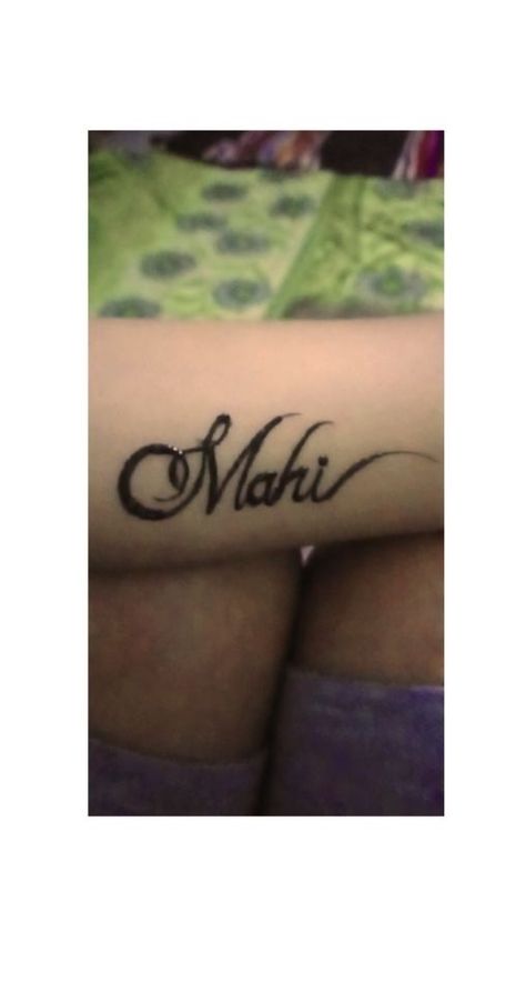 Mahi Name Tattoo Design, Mahi Name Wallpaper, Mahi Name Tattoo, Mahi Tattoo, Mehndi Tattoo Designs, Egyptian Eye Tattoos, Peacock Mehndi, Peacock Mehndi Designs, Father Daughter Tattoos