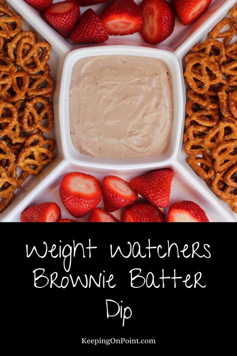 This is perfect for pretzels or fresh fruit! Only 1 point! Low Point Snacks, Weight Watchers Brownies, Weight Watchers Appetizers, Brownie Batter Dip, Sugar Free Brownies, 200 Calorie, Weight Watchers Snacks, Weight Watchers Recipes Desserts, 100 Calorie