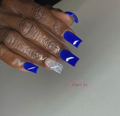 Royal Blue Acrylic Nails With Gems, Cute Short Acrylic Nails Square Blue, White Nails With Royal Blue Designs, Royal Blue And White Acrylic Nails, Royal Blue Nails Acrylic Short, Navy Blue Nails Prom, Nails Acrylic Navy Blue, Dark Blue Acrylic Nails Design, White And Royal Blue Nails