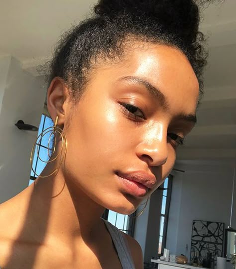 Clear Skin Diet, Yara Shahidi, Skin Goals, Clear Glowing Skin, Cheap Beauty Products, Face Mask Recipe, Glow Skin, 2022 Vision Board, Beauty Goals