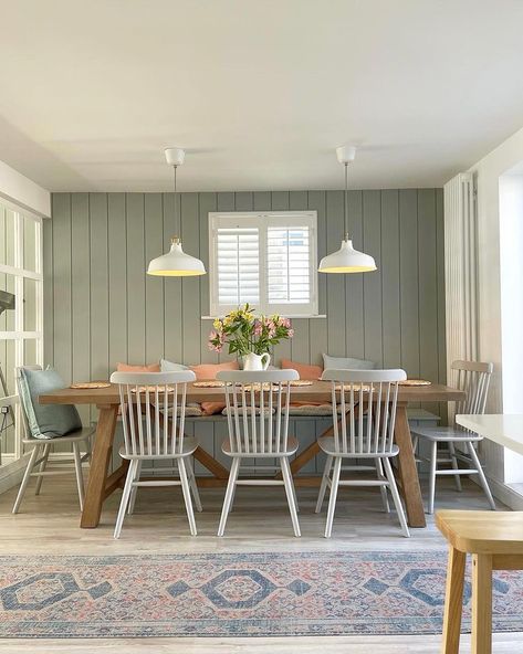 All ready for our Easter guests 🐣 #welshholiday #welshholidaycottage #rhosneigr #rhosneigrbeach #airbnbanglesey | Instagram House Dining Room, Kitchen Dining Living, Extension Ideas, Farmhouse Dining Room, Kitchen Diner, Ship Lap Walls, Décor Diy, Kitchen Inspo, Banquette