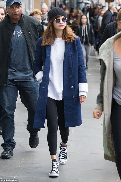 Casual chic: Selena Gomez was spotted out and about in Melbourne on Friday, opting for a cool and casual ensemble ahead of the Australian leg of her tour Selena Gomez Nails, Selena Gomez Casual, Selena Style, Selena Gomez Street Style, Selena Gomez Fashion, Rihanna Street Style, Gigi Hadid Street Style, Selena Selena, European Street Style