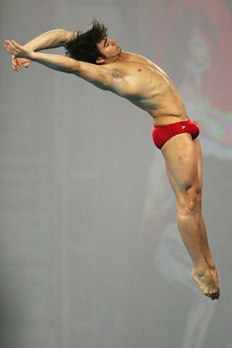 Human leg, Shoulder, Elbow, Joint, Standing, Barechested, Chest, Wrist, Muscle, Knee, Men's Rowing, Olympic Diving, 2004 Olympics, Team Usa Olympics, Olympic Trials, Olympic Swimming, Australian Men, Guys In Speedos, Tom Daley