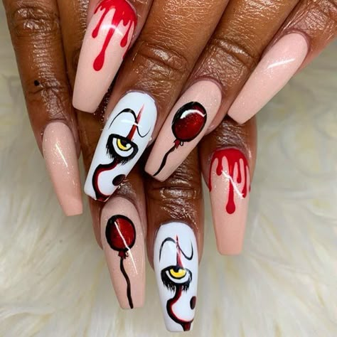 50 Jaw-Dropping Ideas For Halloween Nails To Stand Out Scary Halloween Nails Design, Ongles Halloween, Spooky Nails, Nails Medium Length, Cute Halloween Nails, Halloween Acrylic, Halloween Acrylic Nails, Acrylic Nails Ideas, Smink Inspiration