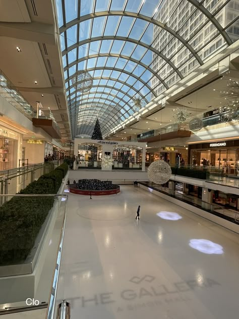 The Galleria, Houston Texas Galleria Houston Texas, The Galleria Houston, Moving To Houston Texas, Houston Vibes, Houston Texas Aesthetic, Trip With Bestie, Houston Aesthetic, Galleria Houston, Cozy Nostalgia