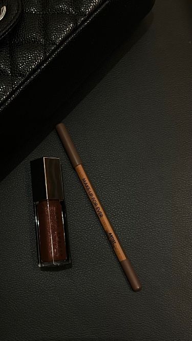 Lip Color Aesthetic, Makeup Forever Endless Cacao, Endless Cacao Lip Liner, Fenty Lip Liner, Fenty Hot Chocolate Lip Gloss, Fenty Hot Chocolate, Makeup Forever Lip Liner, Everyday Lip Combo, Espresso Aesthetic