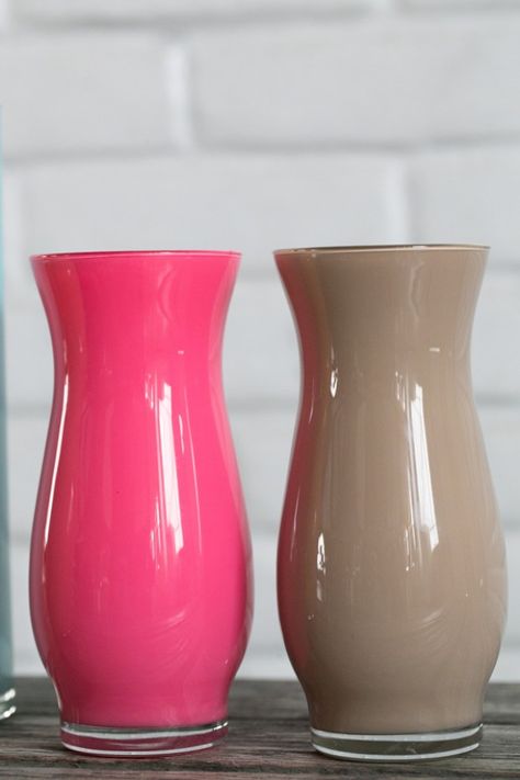 Diy Painted Vases, Painted Glass Vases, Upcycling Diy, Fabulous Diy, Painted Vases, Diy Vase, Rose Bowl, Enamel Paint, Dollar Store Crafts