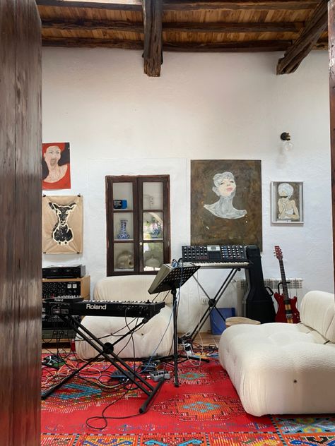 Cabin Music Studio, Small Apartment Music Studio, Music Studio Living Room, Home Drum Studio, Office And Music Room Combo, Music Setup Bedroom, Office Music Room Combo, Music Room Interior Design, At Home Music Studio