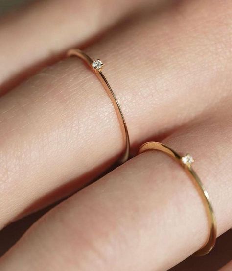 Gucci Heart Ring, Pretty Rings Simple, Ring Alternatives, Women Engagement Rings, Rings 2022, Couple Ring Design, Minimalist Diamond Rings, Gold Finger Rings, Alternative Wedding Rings