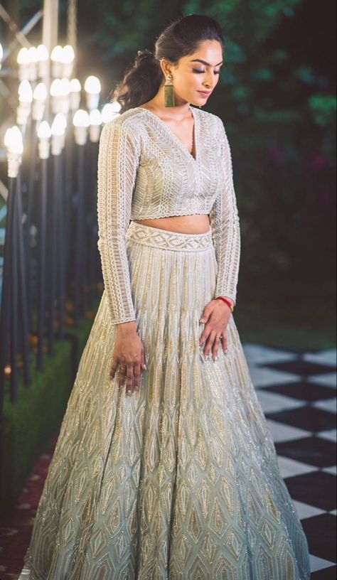 Engagement Outfits For Brides Sister, Wedding Lehenga Bridesmaid, Sangeet Outfit Sisters Gown, Sangeet Lehenga Sisters, Reception Dress Bride Indian Gown Saree, Engagement Lehenga Indian Bride, Brother Engagement Dress For Sister, Sister Engagement Dress Indian, Wedding Dress For Bride Sister Indian