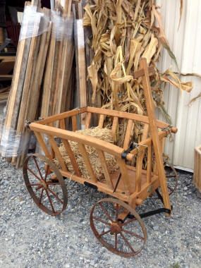 Wooden Wagon, Wagon Wheel, Authentic Design, Wagons, Garden Projects, Rocking Chair, Bassinet, Old Fashioned, Goats